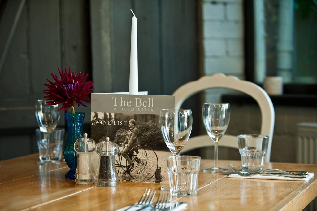 مبيت وإفطار ستارتفورد أبون آفون The Bell, Alderminster المظهر الخارجي الصورة