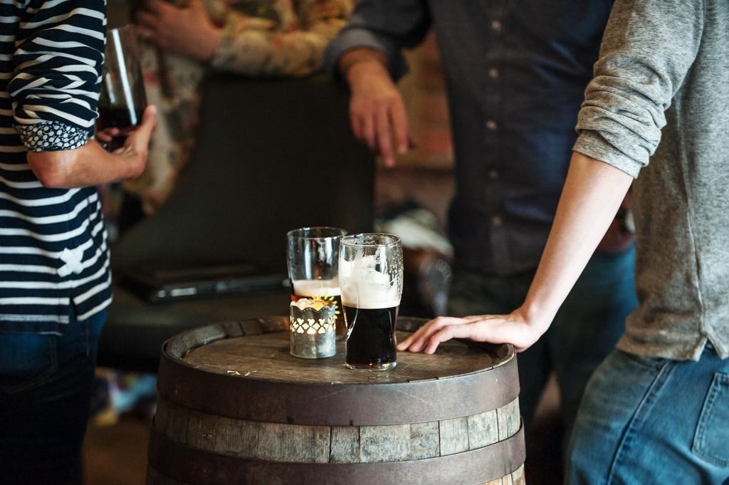 مبيت وإفطار ستارتفورد أبون آفون The Bell, Alderminster المظهر الخارجي الصورة