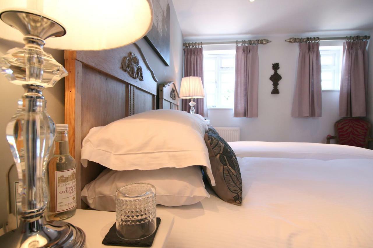 مبيت وإفطار ستارتفورد أبون آفون The Bell, Alderminster المظهر الخارجي الصورة